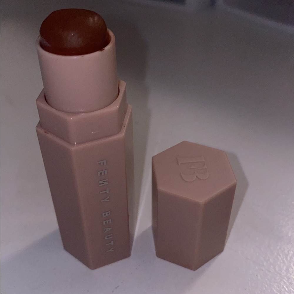 Fenty beauty contour stick